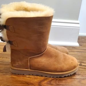 Womens Uggs boots with bows